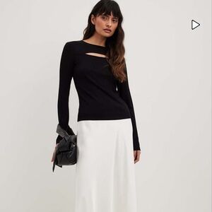 NA-KD Cutout Trumpet Sleeve Top